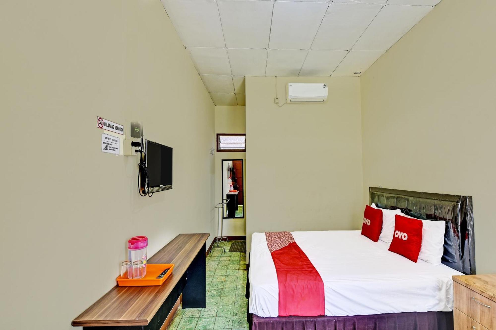 Oyo 90443 Hotel New Kartika In Cilopadang Zewnętrze zdjęcie