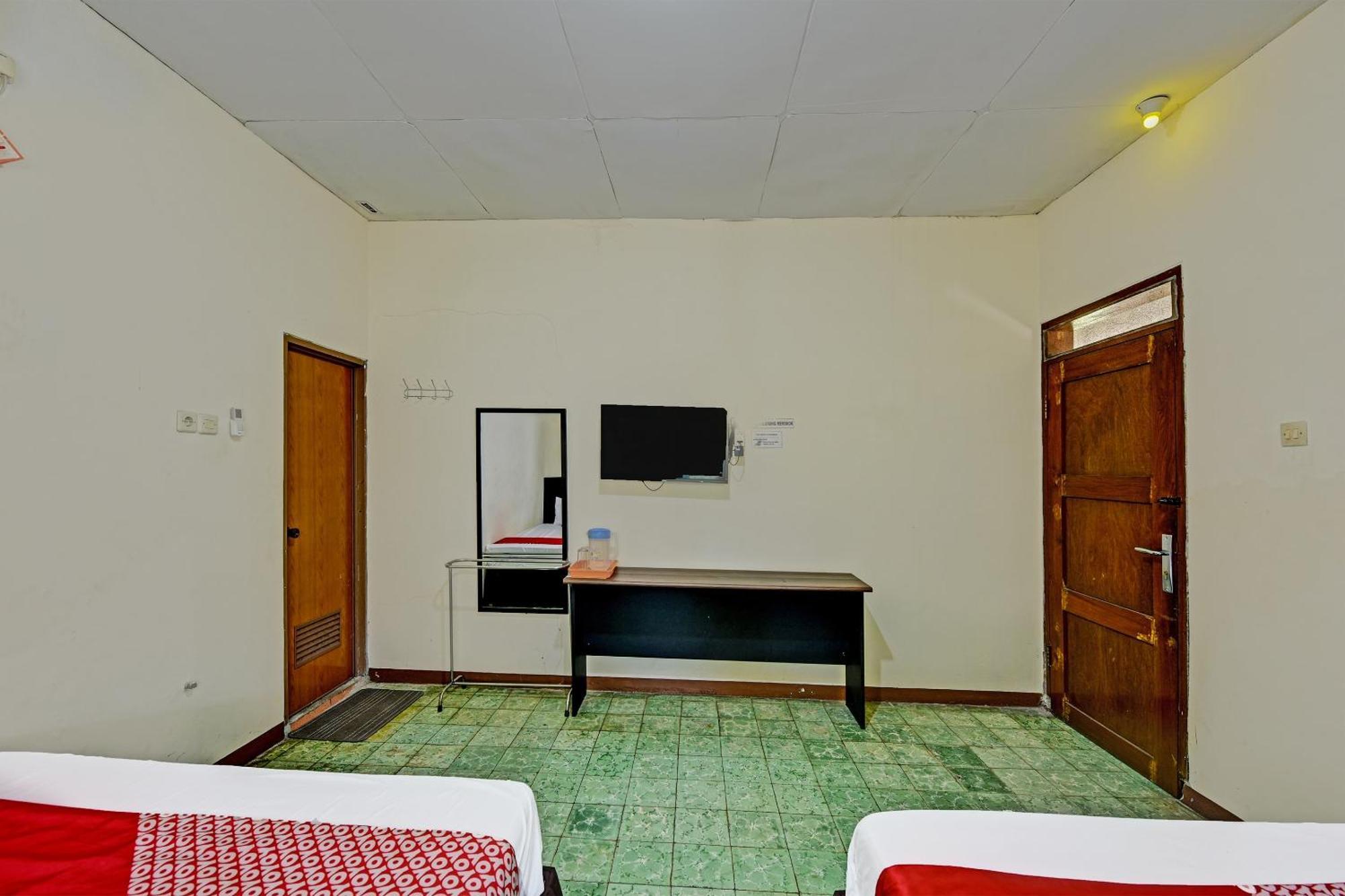 Oyo 90443 Hotel New Kartika In Cilopadang Zewnętrze zdjęcie